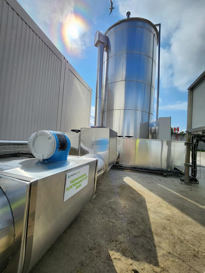 kompletna-instalacja-dozowania-i-homogenizacji-kosubstratow-do-fermentacji-metanowej-w-spolce-wodnej-leba-1