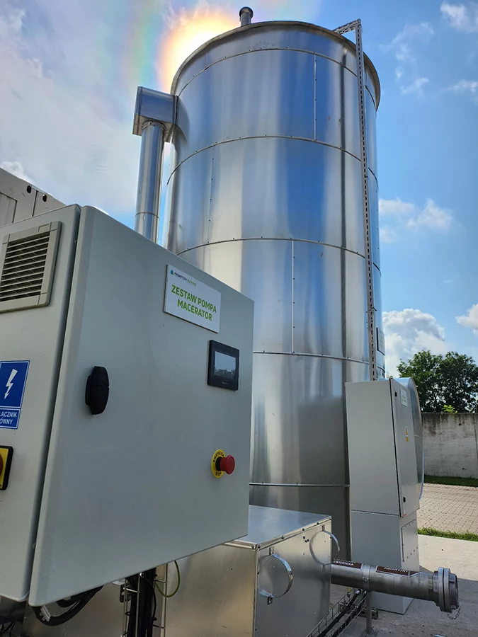 kompletna-instalacja-dozowania-i-homogenizacji-kosubstratow-do-fermentacji-metanowej-w-spolce-wodnej-leba-2